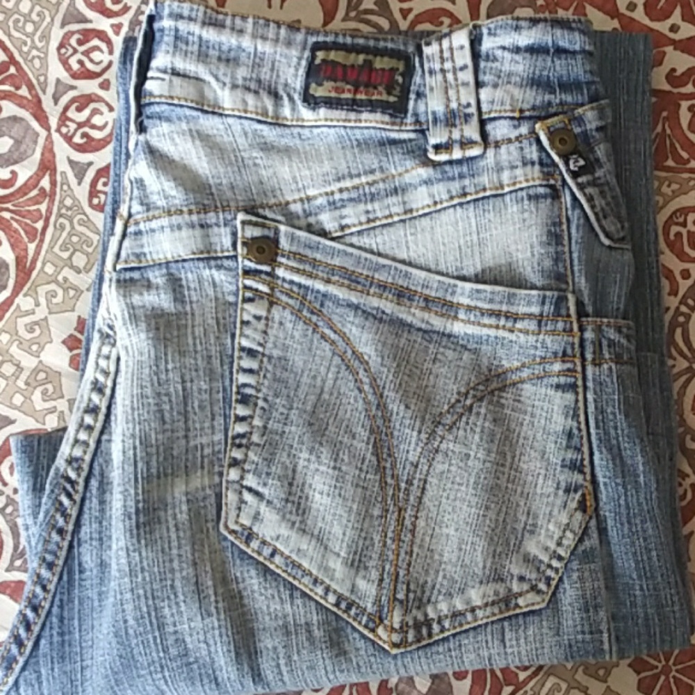 Damage Jeans Wear